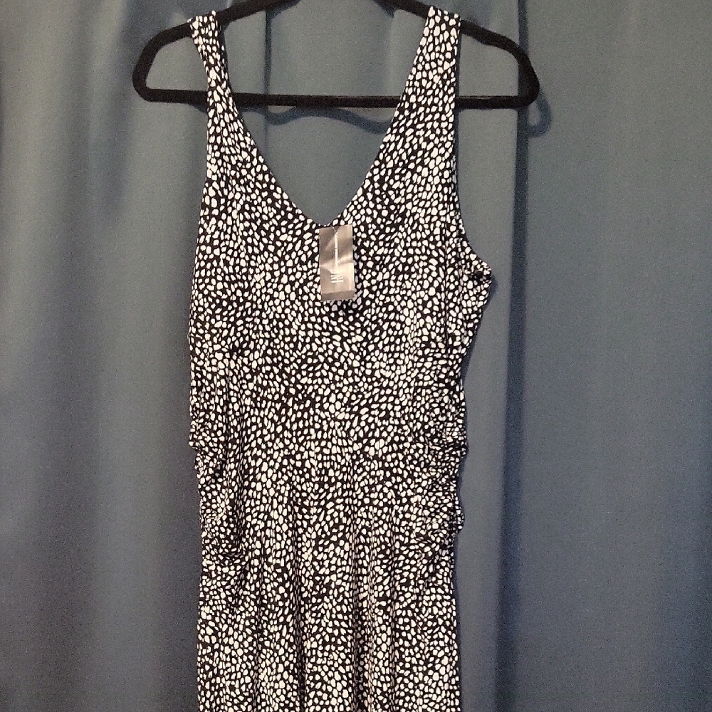 Black and White Sleeveless Dress